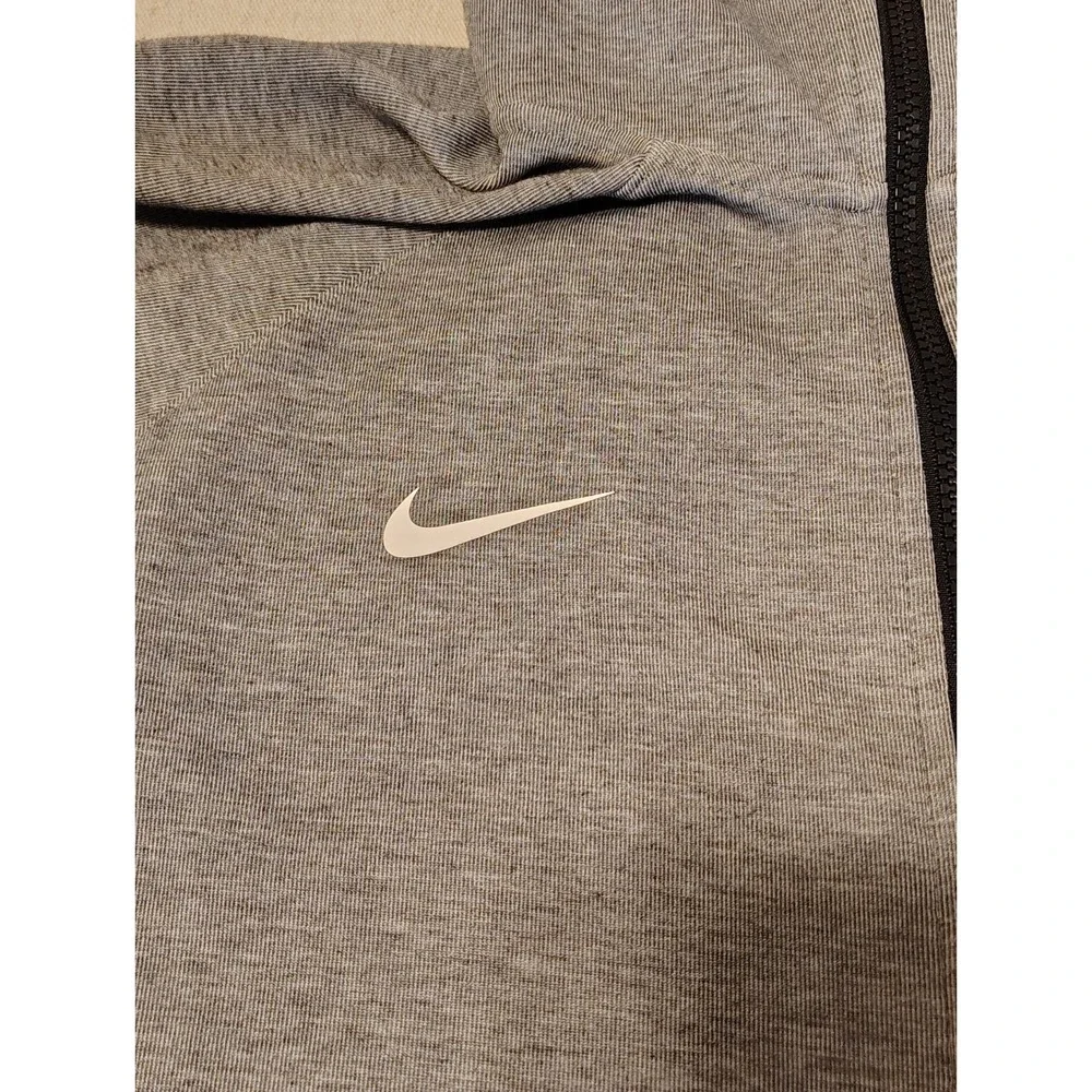 Nike Dri-FIT Mens Medium Gray Black Full Zip Scuba Hoodie Athletic Jacket NN